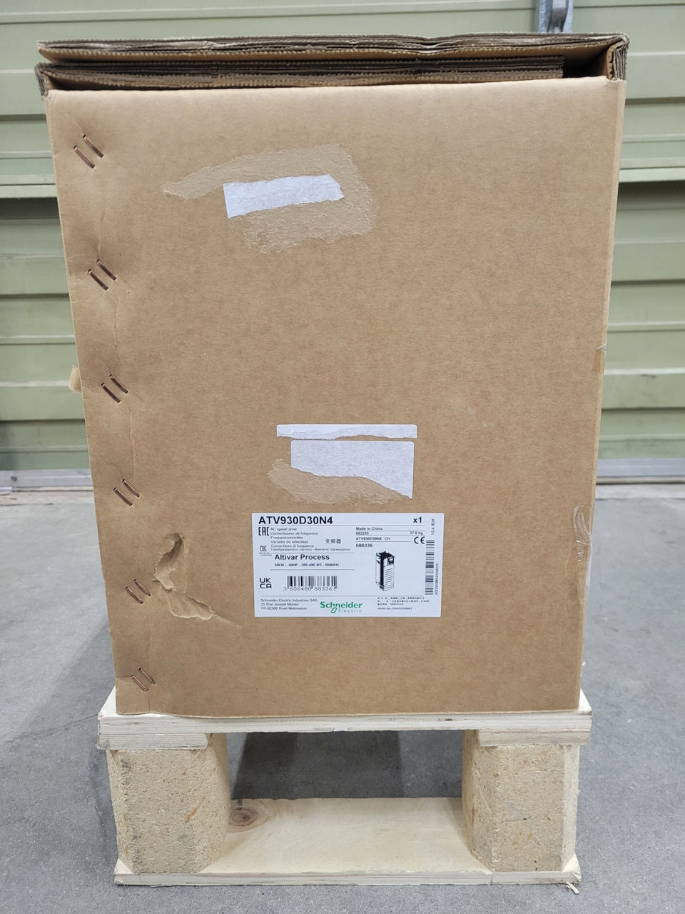 Schneider Electric Atv930D30N4