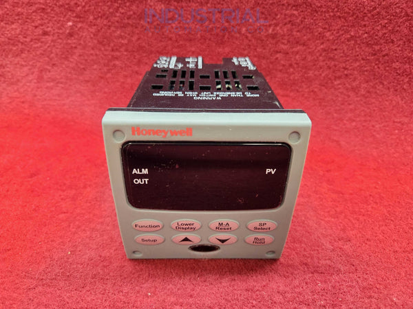 Honeywell UDC2500 DC2500-A0-0L00-200-10000-E0-0 New Surplus