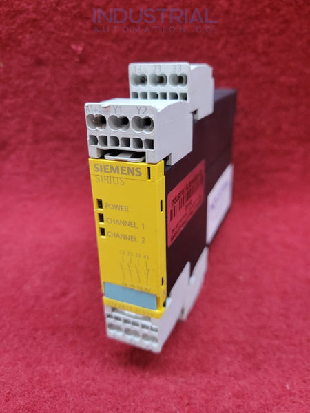 Siemens 3TK2821-2CB30 IAC Certified Refurbished