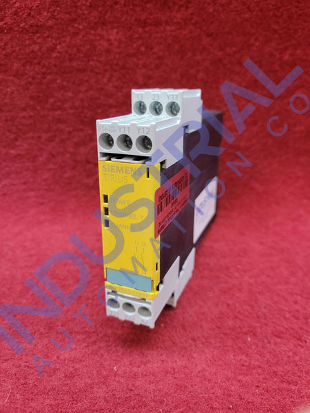 Siemens 3TK2822-1CB30 IAC Certified Refurbished