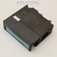 Load image into Gallery viewer, Siemens 6ES7322-1HH01-0AA0 New Business &amp; Industrial