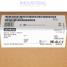 Load image into Gallery viewer, Siemens 6ES7332-5HB01-0AB0 New Business &amp; Industrial